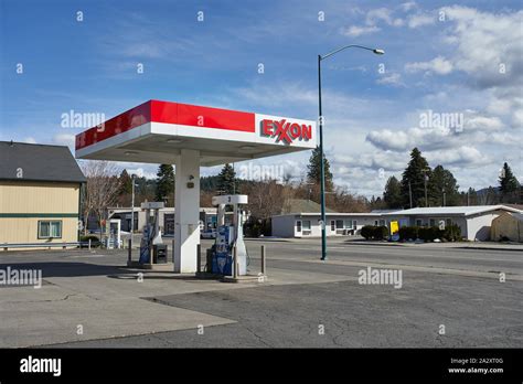 gas station preston idaho
